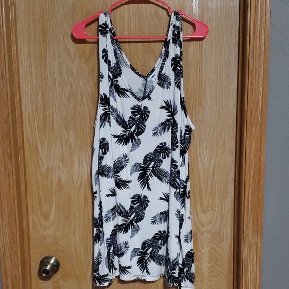 Swing tank